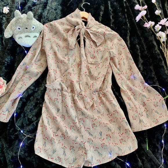 Dance and Marvel Floral Long Sleeve Romper - Picture 5 of 6